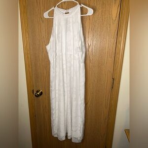 Beautiful Est. 1946 white dress!